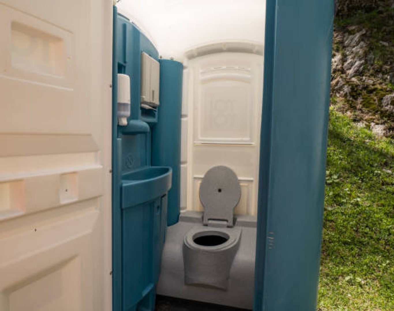 Clean restroom solutions in Gastonia NC from Nomad Rentals