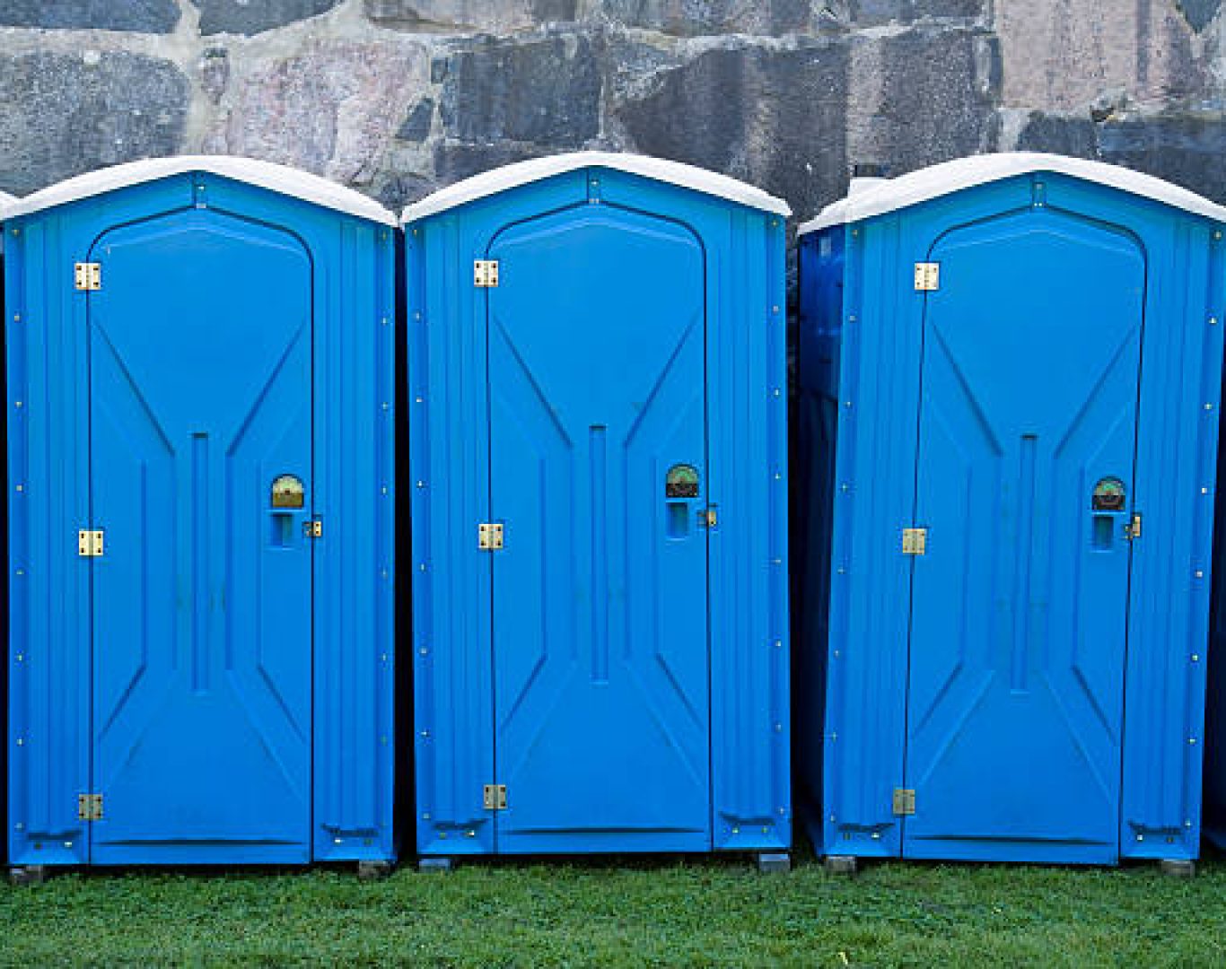 Clean portable toilet rental setup in Matthews, NC event area